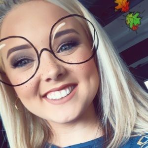 Meet your Posher, Alexandra